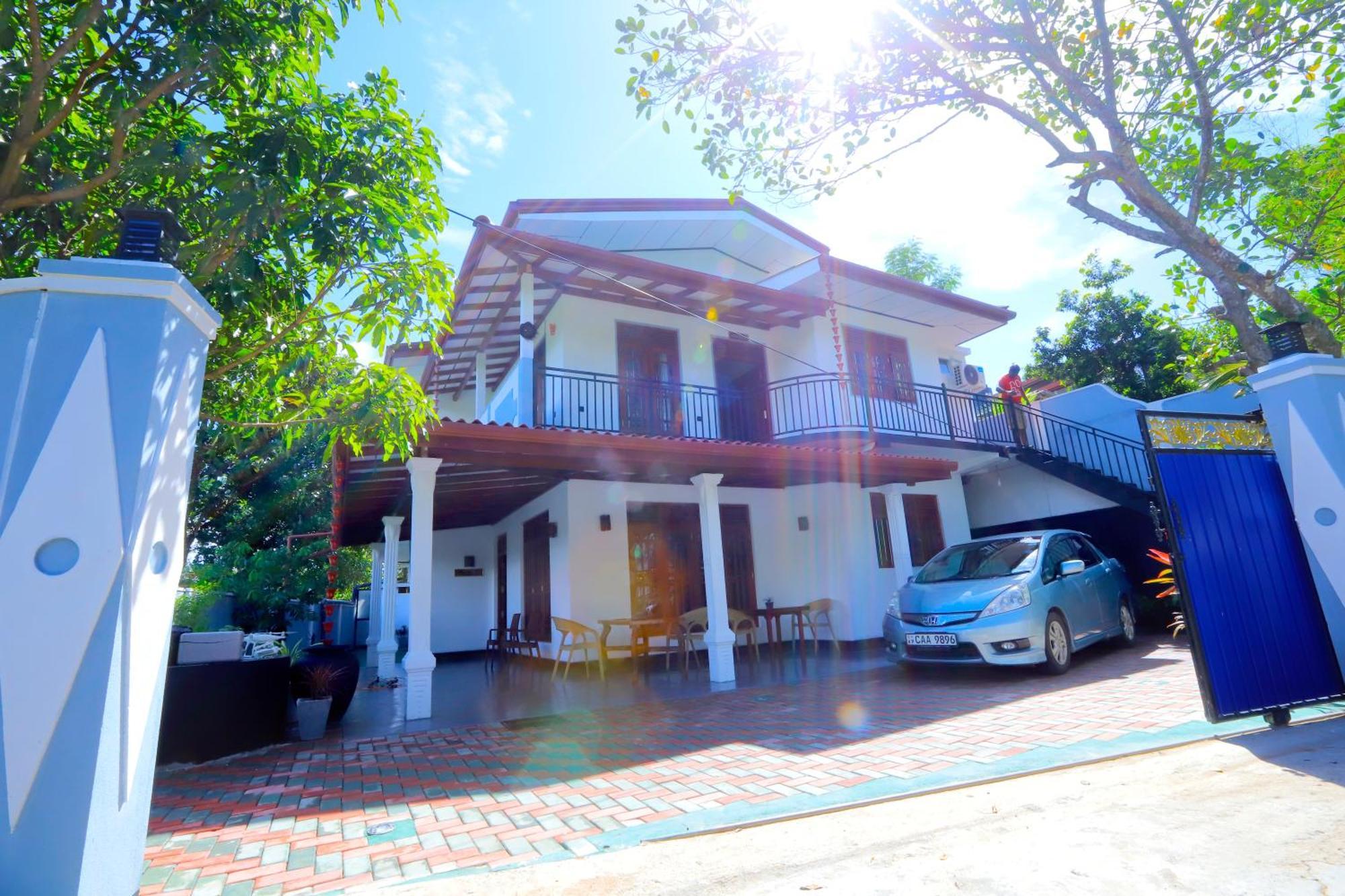 Dinsara Pearl Villa Weligama Exteriör bild