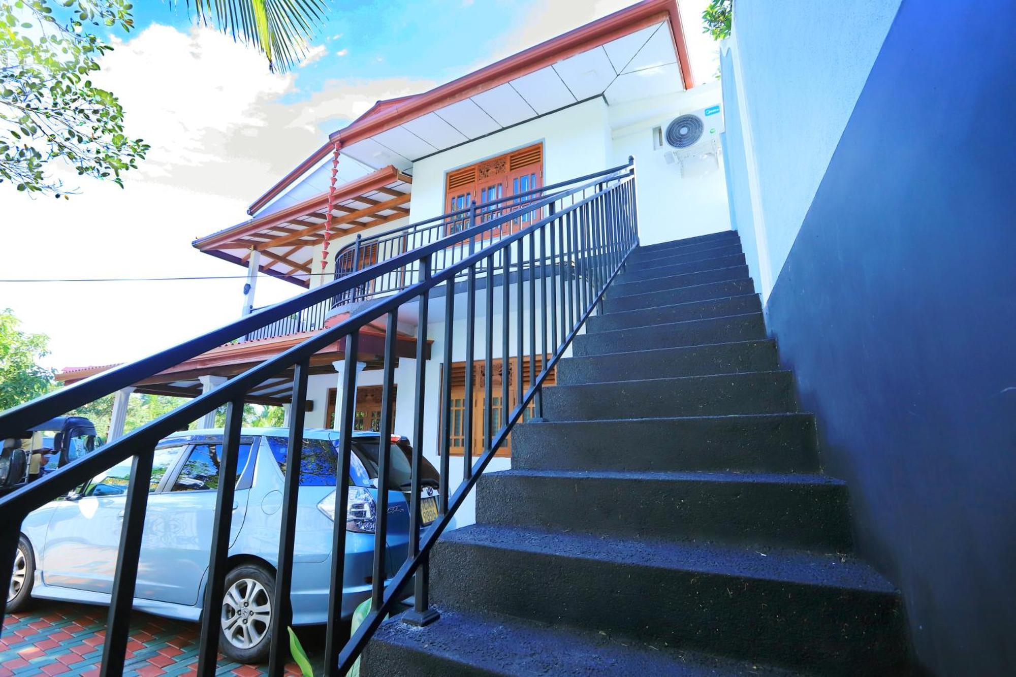Dinsara Pearl Villa Weligama Exteriör bild