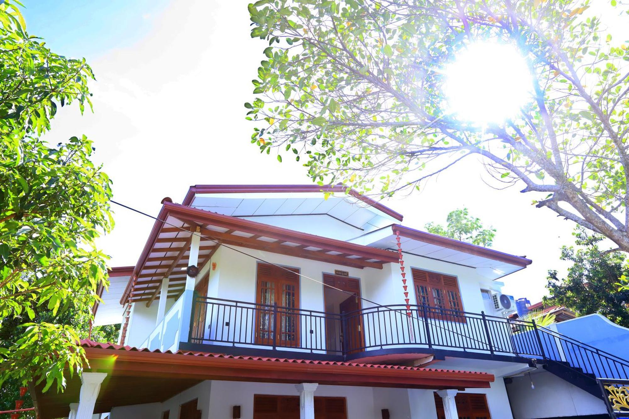 Dinsara Pearl Villa Weligama Exteriör bild
