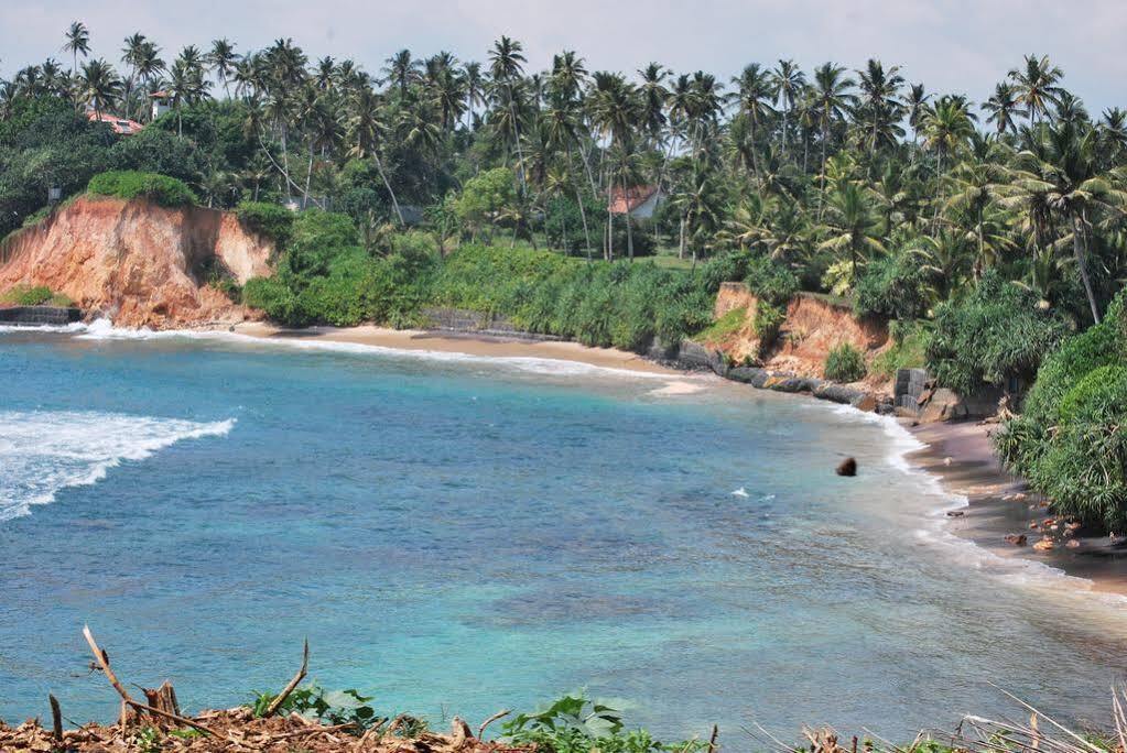 Dinsara Pearl Villa Weligama Exteriör bild